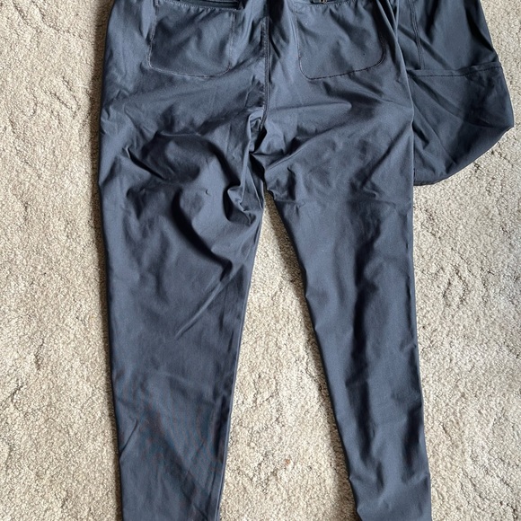 Cherokee Form pewter gray set size large - Picture 4 of 4